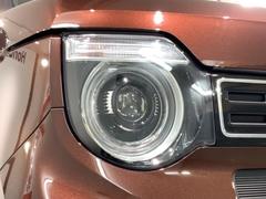 ＬＥＤヘッドライトは、点灯の瞬間から最大光量を発揮し、突然暗くなるトンネルなどでの安定感を高めます。 7