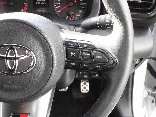 ＧＲヤリス ＲＺ　ハイパフォーマンス　ファースト　エディション　モリゾウセレクション　予防安全パッケージ　バックカメラ　Ｔ－ｃｏｎｎｅｃｔ　ナビキット　ＴＶキャンセラー　ＪＢＬサラウンドシステム　ビルトインＥＴＣ　ＧＲストラットタワーバー（11枚目）