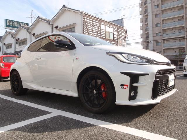 ＧＲヤリス ＲＺ　ハイパフォーマンス　ファースト　エディション　モリゾウセレクション　予防安全パッケージ　バックカメラ　Ｔ－ｃｏｎｎｅｃｔ　ナビキット　ＴＶキャンセラー　ＪＢＬサラウンドシステム　ビルトインＥＴＣ　ＧＲストラットタワーバー（29枚目）