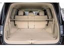シートを倒して広々ラゲッジスペース&オプション品のトノカバーを装備