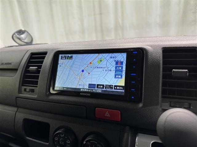 ハイエースバン ＤＸ　衝突被害軽減システム　メモリーナビ　フルセグ　バックカメラ　ＥＴＣ　ドラレコ　ＣＤ　ミュージックプレイヤー接続可　ＤＶＤ再生　ＬＥＤヘッドランプ　乗車定員６人　キーレス　ディーゼル　ワンオーナー（8枚目）