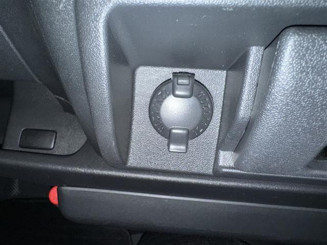 ハイエースバン ＤＸ　衝突被害軽減システム　メモリーナビ　フルセグ　バックカメラ　ＥＴＣ　ドラレコ　ＣＤ　ミュージックプレイヤー接続可　ＤＶＤ再生　ＬＥＤヘッドランプ　乗車定員６人　キーレス　ディーゼル　ワンオーナー（15枚目）