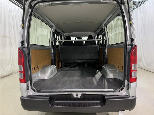 ハイエースバン ＤＸ　衝突被害軽減システム　メモリーナビ　フルセグ　バックカメラ　ＥＴＣ　ドラレコ　ＣＤ　ミュージックプレイヤー接続可　ＤＶＤ再生　ＬＥＤヘッドランプ　乗車定員６人　キーレス　ディーゼル　ワンオーナー（28枚目）