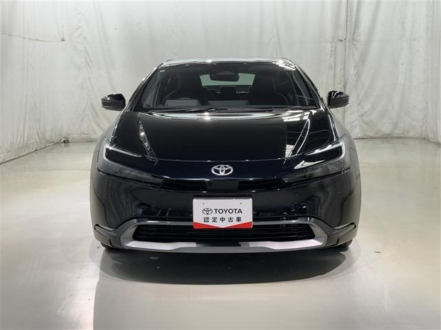 プリウス Ｚ　衝突被害軽減システム　フルセグ　バックカメラ　ＥＴＣ　ミュージックプレイヤー接続可　電動シート　オートクルーズコントロール　ＬＥＤヘッドランプ　スマートキー　キーレス　ハイブリッド（3枚目）