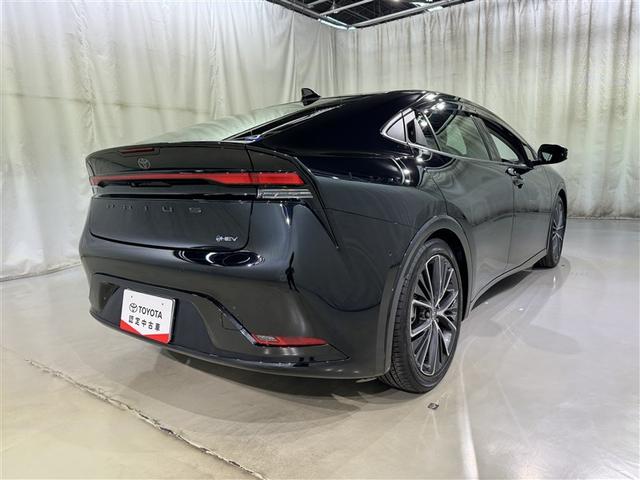 プリウス Ｚ　衝突被害軽減システム　フルセグ　バックカメラ　ＥＴＣ　ミュージックプレイヤー接続可　電動シート　オートクルーズコントロール　ＬＥＤヘッドランプ　スマートキー　キーレス　ハイブリッド（6枚目）