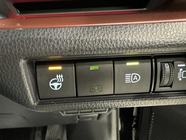 プリウス Ｚ　衝突被害軽減システム　フルセグ　バックカメラ　ＥＴＣ　ミュージックプレイヤー接続可　電動シート　オートクルーズコントロール　ＬＥＤヘッドランプ　スマートキー　キーレス　ハイブリッド（18枚目）