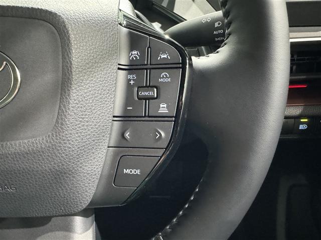 プリウス Ｚ　衝突被害軽減システム　フルセグ　バックカメラ　ＥＴＣ　ミュージックプレイヤー接続可　電動シート　オートクルーズコントロール　ＬＥＤヘッドランプ　スマートキー　キーレス　ハイブリッド（22枚目）