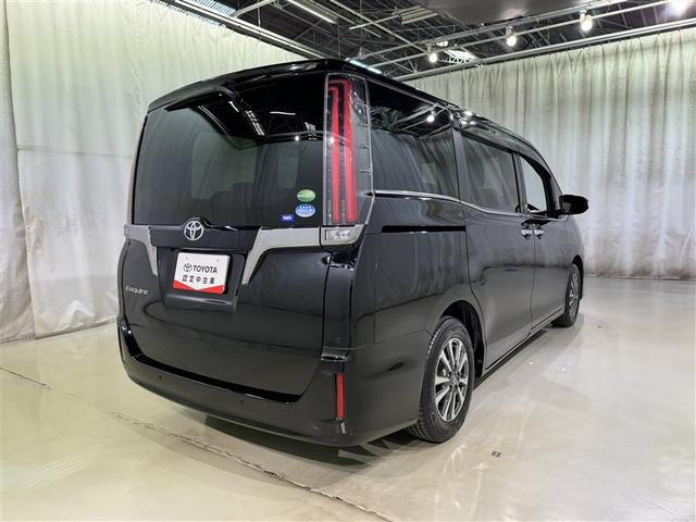 エスクァイア Ｇｉ　ブラックテーラード　衝突被害軽減システム　メモリーナビ　フルセグ　バックカメラ　ＥＴＣ　ドラレコ　ＣＤ　ミュージックプレイヤー接続可　オートクルーズコントロール　ＬＥＤヘッドランプ　両側電動スライド　乗車定員７人（6枚目）