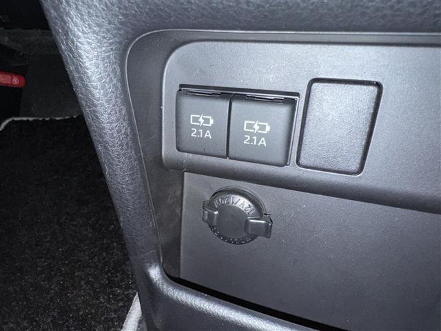 エスクァイア Ｇｉ　ブラックテーラード　衝突被害軽減システム　メモリーナビ　フルセグ　バックカメラ　ＥＴＣ　ドラレコ　ＣＤ　ミュージックプレイヤー接続可　オートクルーズコントロール　ＬＥＤヘッドランプ　両側電動スライド　乗車定員７人（19枚目）