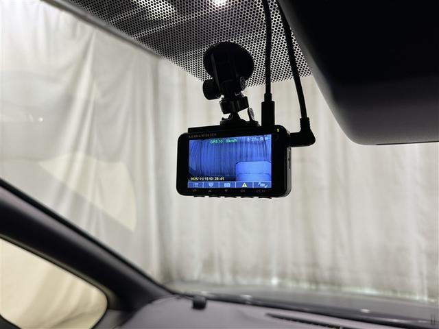 エスクァイア Ｇｉ　ブラックテーラード　衝突被害軽減システム　メモリーナビ　フルセグ　バックカメラ　ＥＴＣ　ドラレコ　ＣＤ　ミュージックプレイヤー接続可　オートクルーズコントロール　ＬＥＤヘッドランプ　両側電動スライド　乗車定員７人（27枚目）