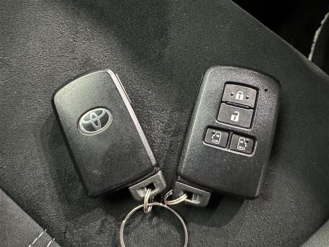 エスクァイア Ｇｉ　ブラックテーラード　衝突被害軽減システム　メモリーナビ　フルセグ　バックカメラ　ＥＴＣ　ドラレコ　ＣＤ　ミュージックプレイヤー接続可　オートクルーズコントロール　ＬＥＤヘッドランプ　両側電動スライド　乗車定員７人（28枚目）