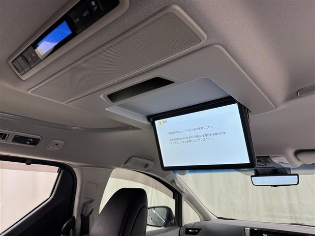 後席モニター付きでロングドライブもお子さまを飽きさせません！