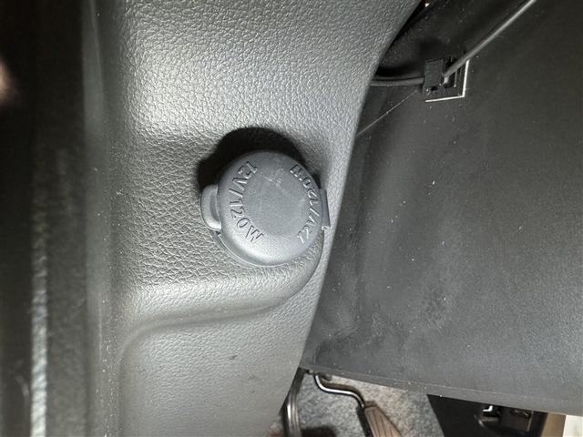 アルト Ｆ　衝突被害軽減システム　メモリーナビ　フルセグ　ＥＴＣ　ドラレコ　ＣＤ　ミュージックプレイヤー接続可　ＤＶＤ再生　キーレス（14枚目）