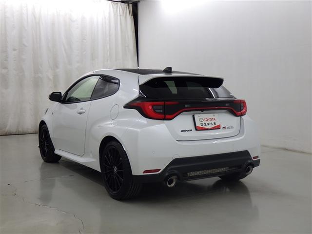 ＧＲヤリス ＲＺ　衝突被害軽減システム　フルセグ　バックカメラ　ＥＴＣ　ドラレコ　ミュージックプレイヤー接続可　オートクルーズコントロール　ＬＥＤヘッドランプ　スマートキー　キーレス　４ＷＤ　ワンオーナー（4枚目）