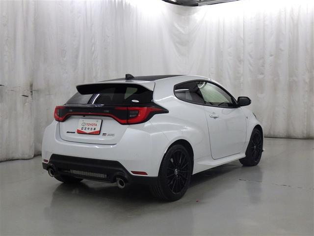 ＧＲヤリス ＲＺ　衝突被害軽減システム　フルセグ　バックカメラ　ＥＴＣ　ドラレコ　ミュージックプレイヤー接続可　オートクルーズコントロール　ＬＥＤヘッドランプ　スマートキー　キーレス　４ＷＤ　ワンオーナー（5枚目）