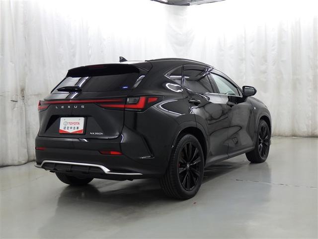 ＮＸ ＮＸ３５０ｈ　Ｆスポーツ　衝突被害軽減システム　メモリーナビ　フルセグ　バックカメラ　ＥＴＣ　ドラレコ　ミュージックプレイヤー接続可　サンルーフ　革シート　電動シート　オートクルーズコントロール　ＬＥＤヘッドランプ　キーレス（7枚目）