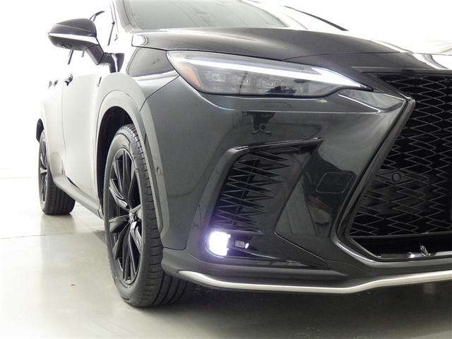 ＮＸ ＮＸ３５０ｈ　Ｆスポーツ　衝突被害軽減システム　メモリーナビ　フルセグ　バックカメラ　ＥＴＣ　ドラレコ　ミュージックプレイヤー接続可　サンルーフ　革シート　電動シート　オートクルーズコントロール　ＬＥＤヘッドランプ　キーレス（8枚目）