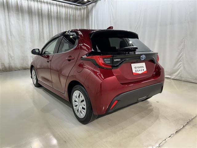 ヤリス ハイブリッドＺ　衝突被害軽減システム　メモリーナビ　バックカメラ　ＥＴＣ　ドラレコ　ＣＤ　ミュージックプレイヤー接続可　ＤＶＤ再生　オートクルーズコントロール　ＬＥＤヘッドランプ　スマートキー　キーレス　ハイブリッド（6枚目）