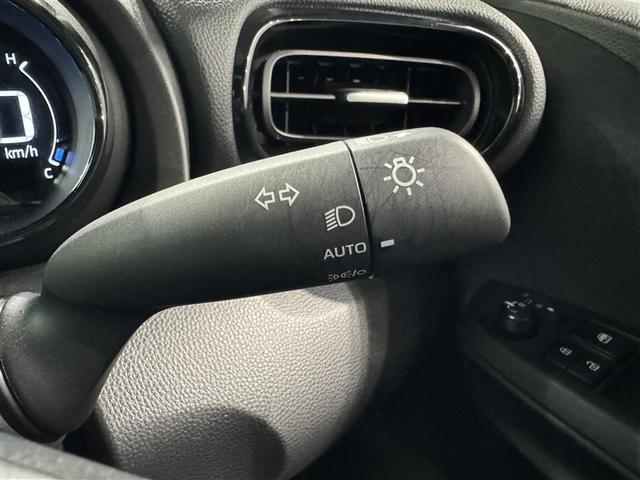 ヤリス ハイブリッドＺ　衝突被害軽減システム　メモリーナビ　バックカメラ　ＥＴＣ　ドラレコ　ＣＤ　ミュージックプレイヤー接続可　ＤＶＤ再生　オートクルーズコントロール　ＬＥＤヘッドランプ　スマートキー　キーレス　ハイブリッド（25枚目）