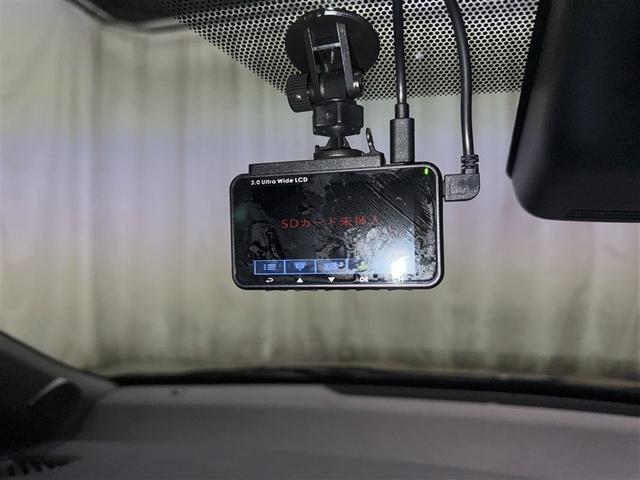 ヤリス ハイブリッドＺ　衝突被害軽減システム　メモリーナビ　バックカメラ　ＥＴＣ　ドラレコ　ＣＤ　ミュージックプレイヤー接続可　ＤＶＤ再生　オートクルーズコントロール　ＬＥＤヘッドランプ　スマートキー　キーレス　ハイブリッド（27枚目）