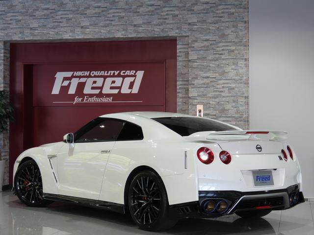 プレミアムエディション 2020モデル ワンオーナー 特別塗装色 サッチャム車両防盗システム FIJITSUBOチタン合金マフラー プライバシーガラス 純正20インチ鍛造AW BOSEサウンド GT-R専用フロアカーペット(26枚目)
