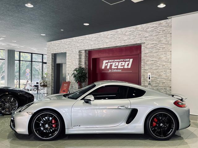GTS 1オーナー 981型 左ハンドル スポーツクロノパッケージ スポーツエグゾースト レザーインテリア アダプティブスポーツシート BOSEサウンド エクステリアパッケージ シートヒーター バックモニター(5枚目)