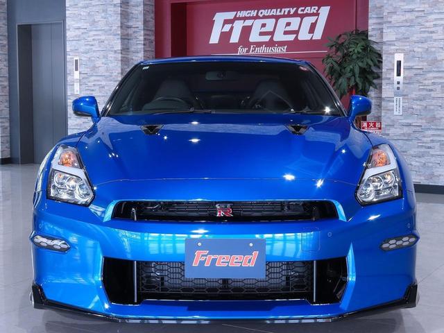 ＧＴ－Ｒ プレミアムエディション　ワンオーナー　ファッショナブルインテリア黒　プライバシーガラス　禁煙車　ＳＲＳサイド・カーテンエアバッグ　デイライトキャンセルスイッチ　純正フロアマット　レイズ鍛造２０インチＡＷ　チタン合金マフラー（5枚目）