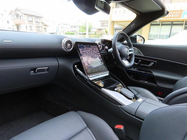 ＳＬ ＳＬ４３　ワンオーナー　レッドソフトトップ　ヘッドアップディスプレイ　禁煙車　ナッパレザーシート　エアスカーフ　レーダーセーフティＰＫＧ　パーキングアシスト　３６０°カメラ　Ｂｕｒｍｅｓｔｅｒサウンド（17枚目）