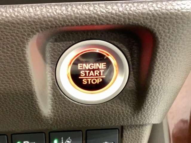 Lホンダセンシング ホンダセンシング 当社試乗車 Bカメ ナビTV 地デジ 盗難防止システム LED スマートキー キーレス メモリナビ 衝突被害軽減システム 運転席シートヒーター DVD再生 ETC付 オートエアコン(18枚目)