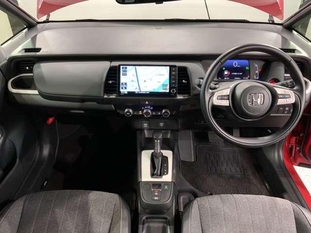 e:HEVホーム Honda SENSING 新車保証 試乗禁煙車 ナビ カーテンエアバッグ TVナビ イモビ 横滑防止 DVD再生 ミュージックプレイヤー接続可 キーフリー クルーズコントロール LEDヘッド ETC(8枚目)