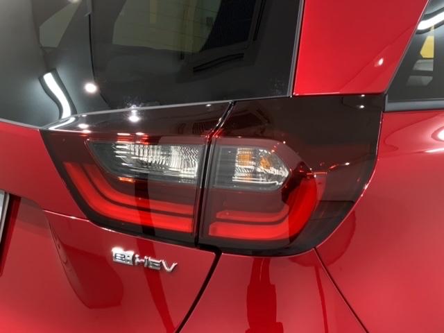e:HEVホーム Honda SENSING 新車保証 試乗禁煙車 ナビ カーテンエアバッグ TVナビ イモビ 横滑防止 DVD再生 ミュージックプレイヤー接続可 キーフリー クルーズコントロール LEDヘッド ETC(45枚目)