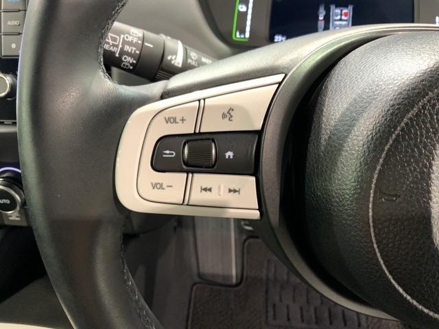 フィット e:HEVホーム HSENSING 新車保証 試乗禁煙車 ワンオ-ナ- 前後誤発進抑制機能 助手席エアバッグ 運転席エアバッグ LEDライト USB接続 ナビ バックカメラ サイドエアバッグ オートクルーズコントロール(10枚目)
