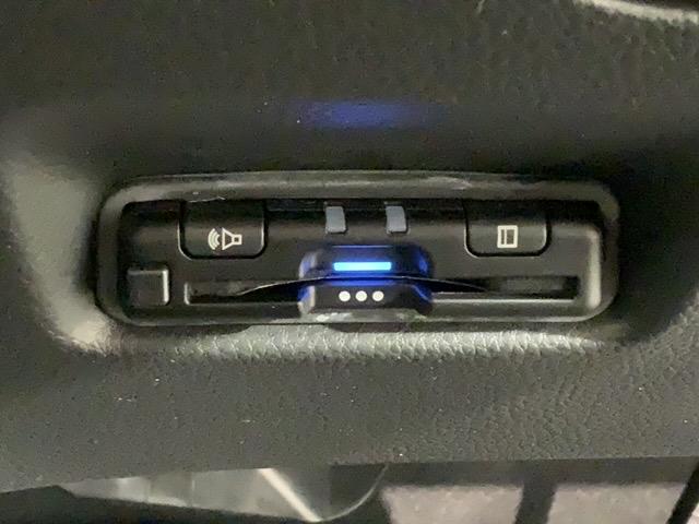 フィット e:HEVホーム HSENSING 新車保証 試乗禁煙車 ワンオ-ナ- 前後誤発進抑制機能 助手席エアバッグ 運転席エアバッグ LEDライト USB接続 ナビ バックカメラ サイドエアバッグ オートクルーズコントロール(12枚目)
