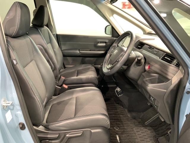 フリード Ｇ・ホンダセンシング　最長５年保証　ワンオーナー　ナビＶＸＭ－２１４ＶＦｉ　ＴＶ　Ｒカメラ　ＣＤ録音　ＢＴオ－ディオ　ＤＶＤ　ドラレコ　ＥＴＣ　ＬＥＤライト　ＶＳＡ　両側電動ドア　シートヒーター　クルコン　アルミ　スマキー（17枚目）