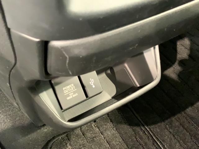 フリード Ｇ・ホンダセンシング　最長５年保証　ワンオーナー　ナビＶＸＭ－２１４ＶＦｉ　ＴＶ　Ｒカメラ　ＣＤ録音　ＢＴオ－ディオ　ＤＶＤ　ドラレコ　ＥＴＣ　ＬＥＤライト　ＶＳＡ　両側電動ドア　シートヒーター　クルコン　アルミ　スマキー（29枚目）