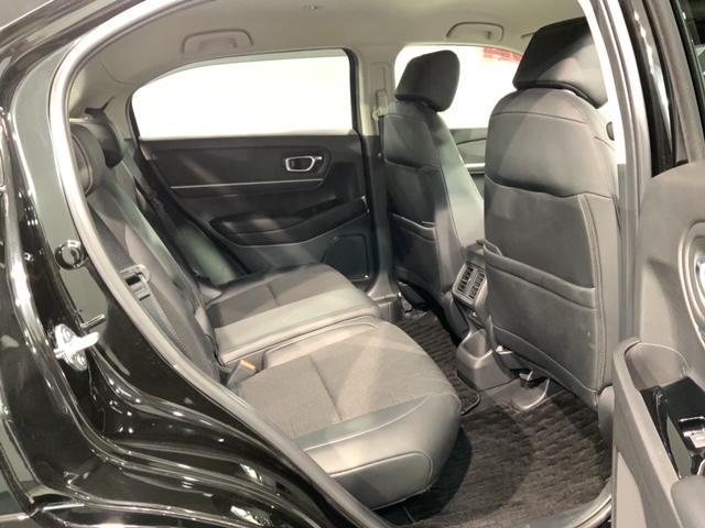 ゆったり座れるリヤシート！足元が広々としていて、乗り心地も良いです！