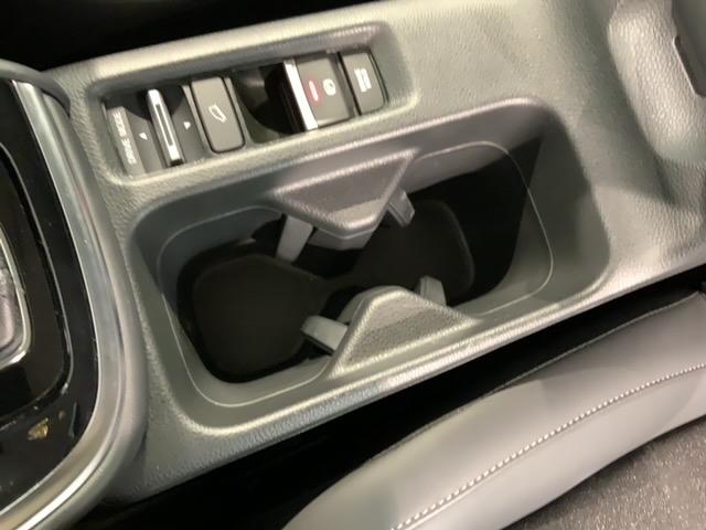 豊富に在庫を取り揃えています。軽自動車からミニバン、セダン、ＳＵＶ、話題のハイブリッド車などなど続々入荷中です！