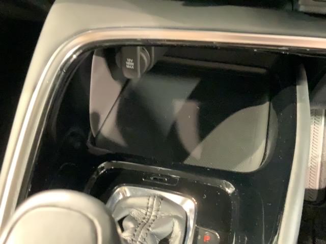 自社商品化センターにて内外装のクリーニングを実施しております！