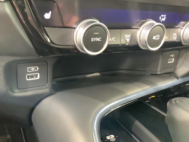 ヴェゼル ｅ：ＨＥＶＺ　Ｈ　ＳＥＮＳＩＮＧ　最長５年保証　ワンオ－ナ－　純正ナビ　ＴＶ　Ｒカメラ　ＢＴオ－ディオ　ドラレコ　ＥＴＣ　ＬＥＤライト　ＶＳＡ　シ－トヒ－タ－　クルコン　アルミ　スマ－トキ－　盗難防止装置　ＡＡＣ（29枚目）