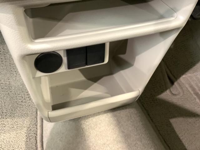 アルトラパン G 1年保証 ワンオ-ナ- ナビ TV CD録音 DVD 衝突軽減B 横滑り防止 スマ-トキ- スペアキ- 盗難防止装置 整備記録簿 ベンチシ-ト ドアバイザ- Wエアバッグ エアコン イモビライザー(24枚目)