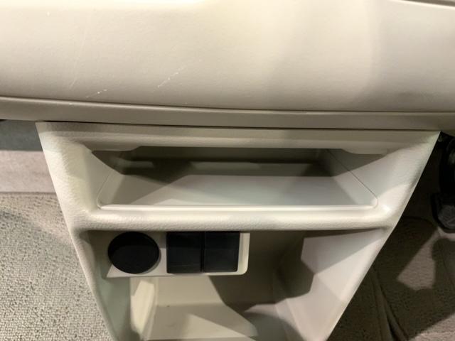 アルトラパン G 1年保証 ワンオ-ナ- ナビ TV CD録音 DVD 衝突軽減B 横滑り防止 スマ-トキ- スペアキ- 盗難防止装置 整備記録簿 ベンチシ-ト ドアバイザ- Wエアバッグ エアコン イモビライザー(25枚目)