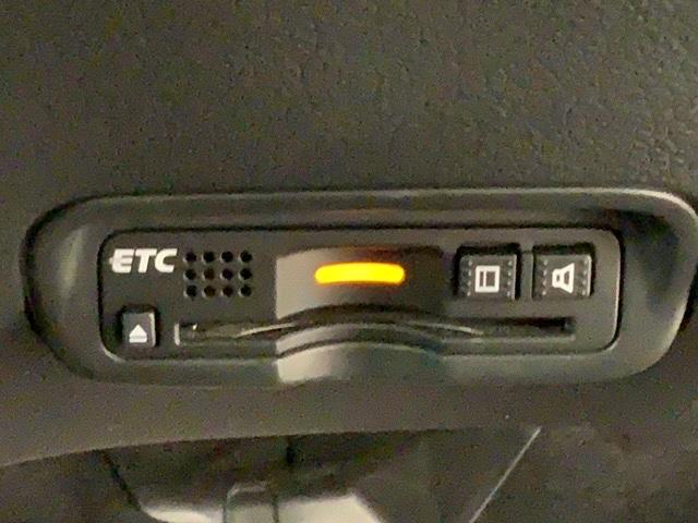 ヴェゼル ハイブリッドＺ・ホンダセンシング　１年保証　ワンオーナー　ナビＶＸＭ－１７５ＶＦｉ　ＴＶ　Ｒカメラ　ＣＤ録音　ＢＴオ－ディオ　ＤＶＤ　ドラレコ　ＥＴＣ　ＬＥＤライト　ＶＳＡ　シートヒーター　クルコン　アルミ　フォグ　スマートキー　ＡＣ（12枚目）