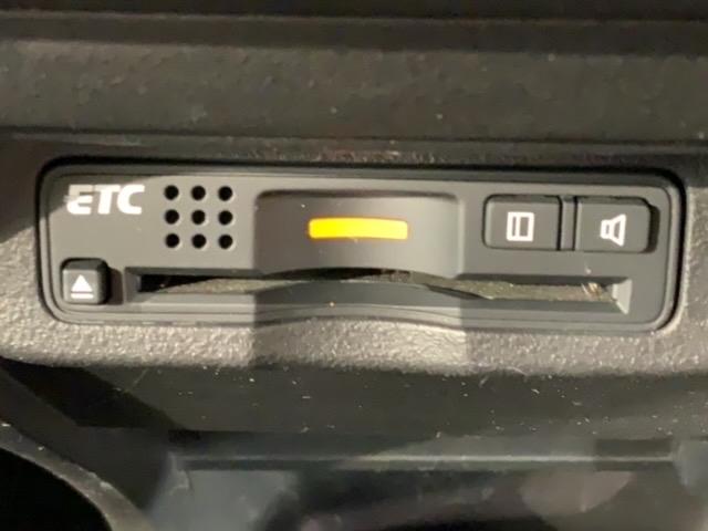 フリードスパイク Ｇエアロ　１年保証　ワンオ－ナ－　ナビＶＸＭ－１５２ＶＦｉ　ＴＶ　Ｒカメラ　ＣＤ録音　ＢＴオ－ディオ　ＤＶＤ　ドラレコ　ＥＴＣ　ＨＩＤ　ＶＳＡ　アルミ　スマ－トキ－　スペアキ－　盗難防止装置　整備記録簿　ＡＡＣ（11枚目）