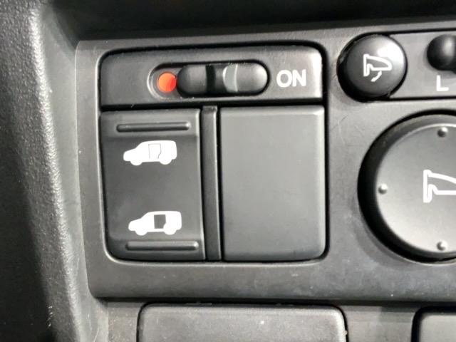 フリードスパイク Ｇエアロ　１年保証　ワンオ－ナ－　ナビＶＸＭ－１５２ＶＦｉ　ＴＶ　Ｒカメラ　ＣＤ録音　ＢＴオ－ディオ　ＤＶＤ　ドラレコ　ＥＴＣ　ＨＩＤ　ＶＳＡ　アルミ　スマ－トキ－　スペアキ－　盗難防止装置　整備記録簿　ＡＡＣ（12枚目）