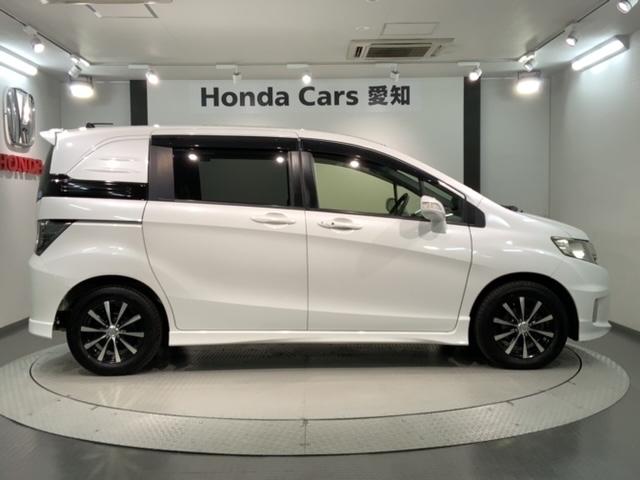 フリードスパイク Ｇエアロ　１年保証　ワンオ－ナ－　ナビＶＸＭ－１５２ＶＦｉ　ＴＶ　Ｒカメラ　ＣＤ録音　ＢＴオ－ディオ　ＤＶＤ　ドラレコ　ＥＴＣ　ＨＩＤ　ＶＳＡ　アルミ　スマ－トキ－　スペアキ－　盗難防止装置　整備記録簿　ＡＡＣ（51枚目）