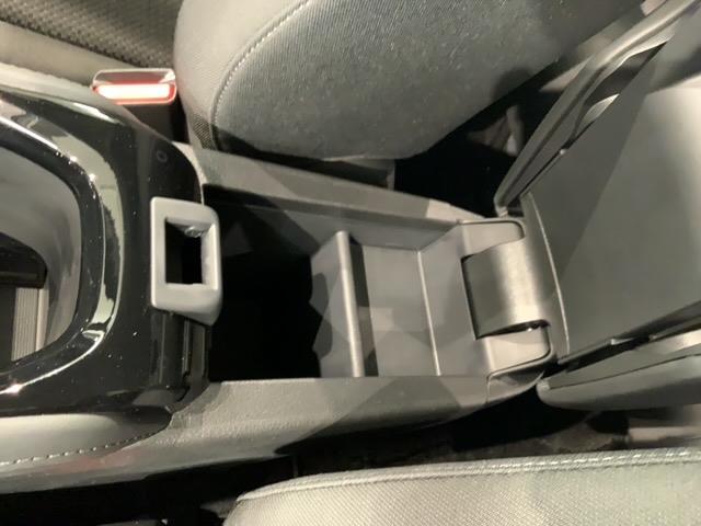 ヴェゼル ハイブリッドＸ・ホンダセンシング　最長５年保証　ワンオ－ナ－　ナビＶＸＭ－１９５ＶＦＥｉ　ＴＶ　Ｒカメラ　ＢＴオ－ディオ　ＤＶＤ　ＥＴＣ　ＬＥＤライト　ＶＳＡ　クルコン　アルミ　スマ－トキ－　盗難防止装置　整備記録簿　ＡＡＣ　１オナ（28枚目）