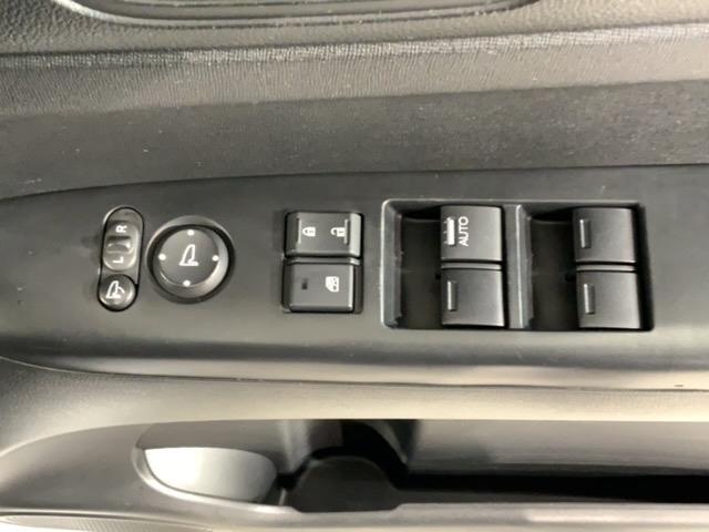 N-BOX GSSパッケージ いまコレ+新品マット付 保証付 ナビ TV ETC VSA 両側電動ドア アルミ ベンチシート ドアバイザー スマートキー 盗難防止装置 整備記録簿 AAC Wエアバッグ W電動ドア ダブルエアバック(15枚目)