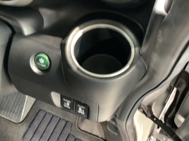 N-BOX GSSパッケージ いまコレ+新品マット付 保証付 ナビ TV ETC VSA 両側電動ドア アルミ ベンチシート ドアバイザー スマートキー 盗難防止装置 整備記録簿 AAC Wエアバッグ W電動ドア ダブルエアバック(28枚目)