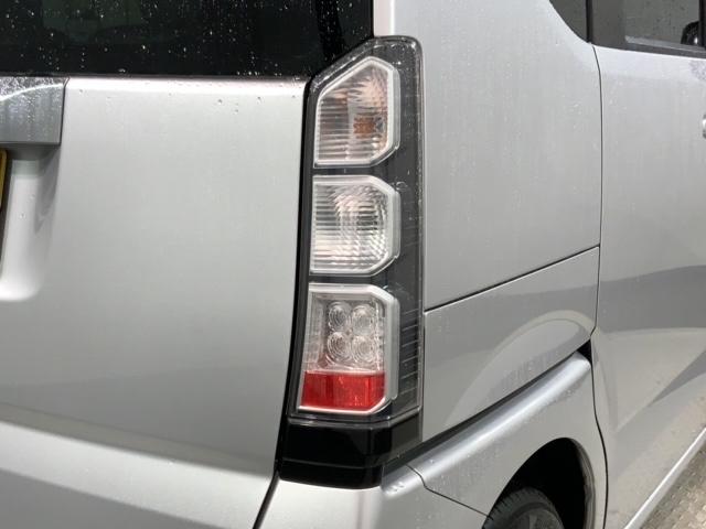 N-BOX GSSパッケージ いまコレ+新品マット付 保証付 ナビ TV ETC VSA 両側電動ドア アルミ ベンチシート ドアバイザー スマートキー 盗難防止装置 整備記録簿 AAC Wエアバッグ W電動ドア ダブルエアバック(45枚目)