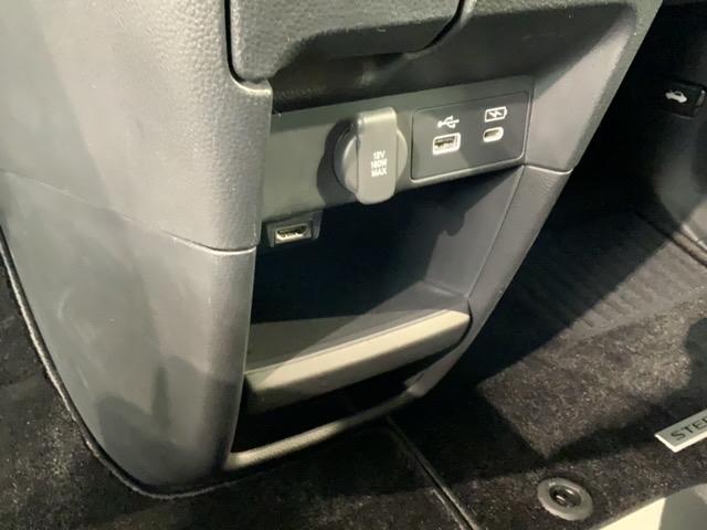 ステップワゴン ｅ：ＨＥＶスパーダ　Ｈ　ＳＥＮＳＩＮＧ　最長５年保証　ワンオ－ナ－　ナビＬＸＭ－２３７ＶＦＬｉ　ＴＶ　Ｒカメラ　ＣＤ録音　ＢＴオ－ディオ　ＤＶＤ　Ｒモニタ－　ＥＴＣ　ＬＥＤライト　両側電動ドア　ＶＳＡ　シ－トヒ－タ－（29枚目）